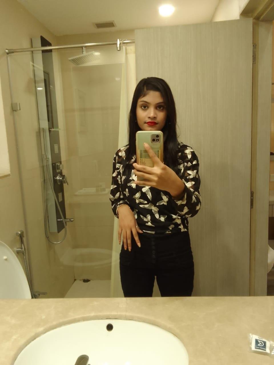  call girl in Mayur Vihar